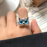 Ring with Blue-Eyed Cat – Playful Vintage Silver Ring for Cat Lovers