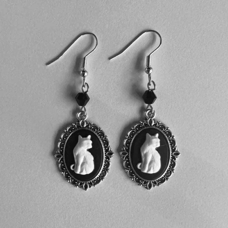 Vintage White Cat Earrings – Silver Frame Jewellery for Women